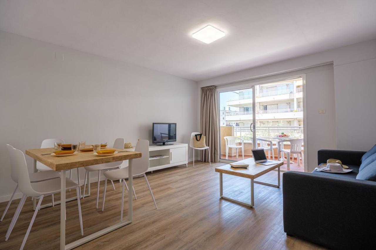 Aparthotel California Salou Esterno foto