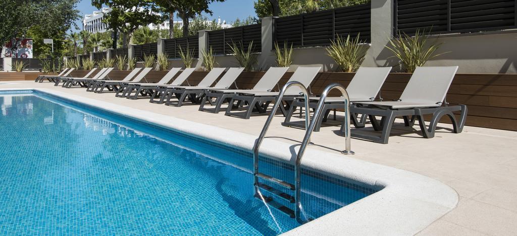 Aparthotel California Salou Esterno foto