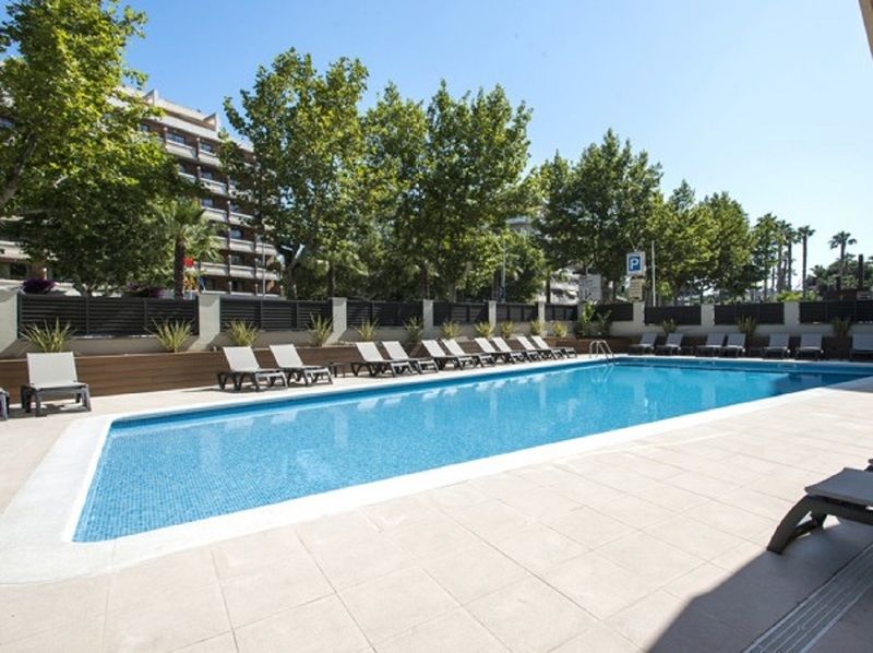 Aparthotel California Salou Esterno foto