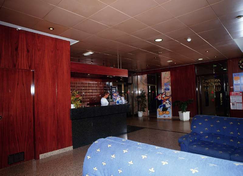 Aparthotel California Salou Esterno foto