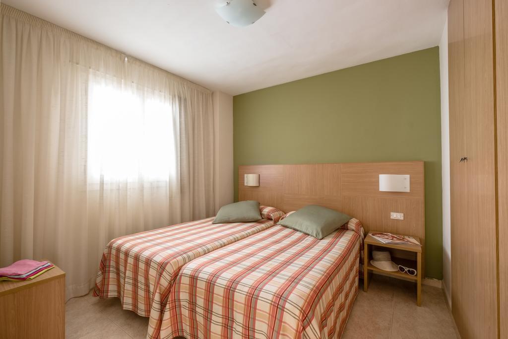 Aparthotel California Salou Esterno foto